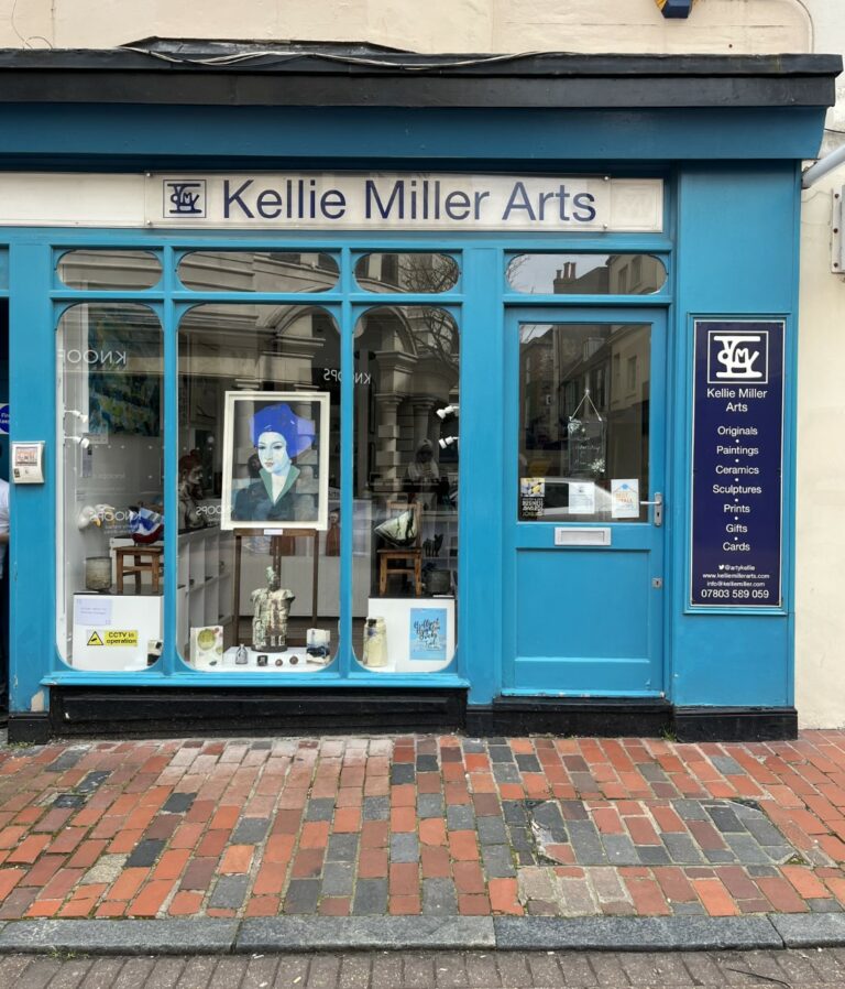 Image shows front of Kellie Miller Arts gallery in Brighton Lanes